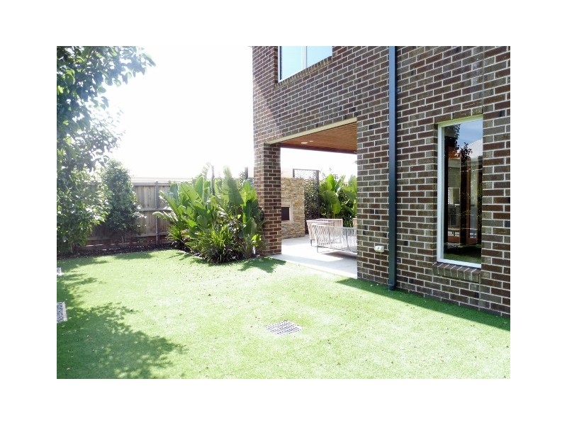 23 Red Maple Drive, Cranbourne West VIC 3977