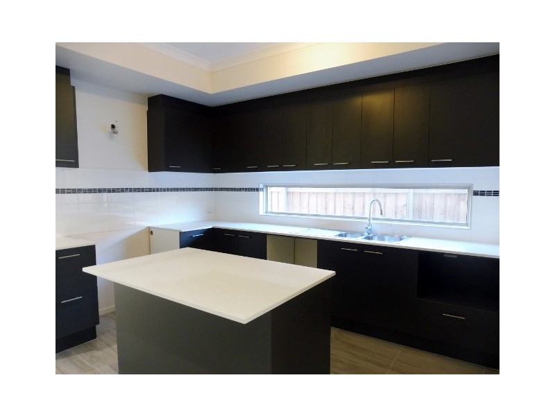 10 Donatello Crescent, Narre Warren VIC 3805