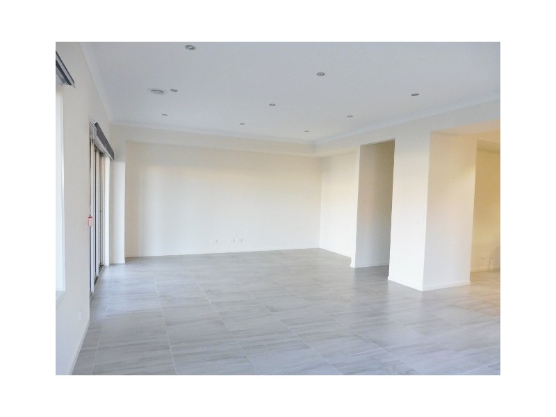 10 Donatello Crescent, Narre Warren VIC 3805