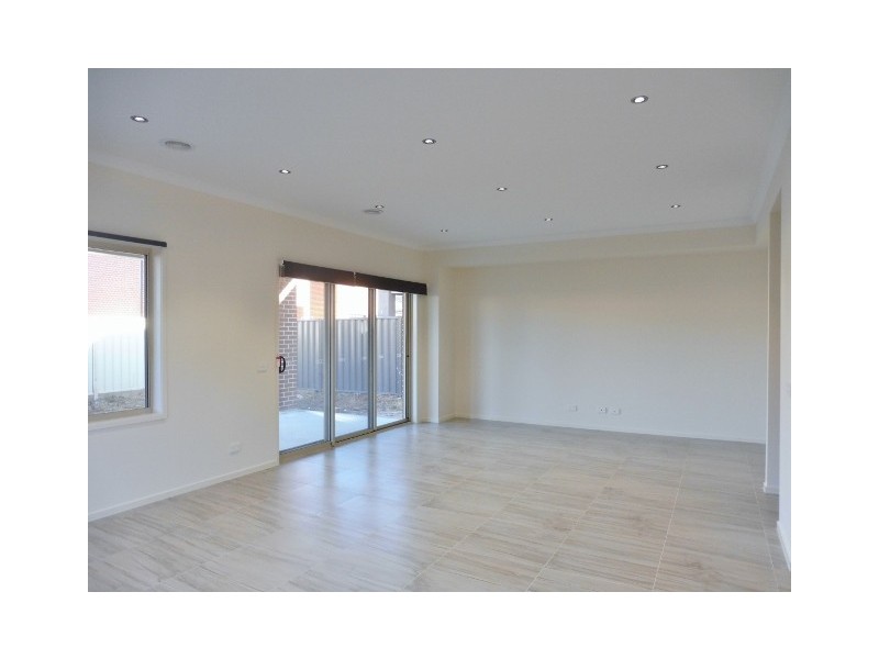 10 Donatello Crescent, Narre Warren VIC 3805