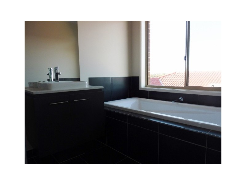 10 Donatello Crescent, Narre Warren VIC 3805