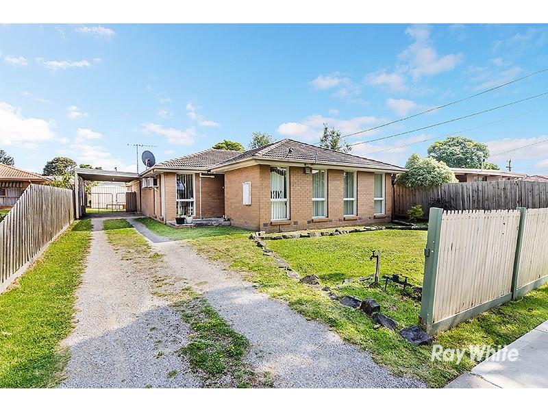 17 Arnold Street, Cranbourne VIC 3977