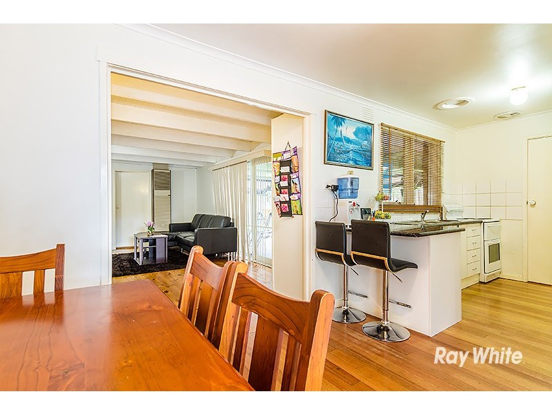 17 Arnold Street, Cranbourne VIC 3977