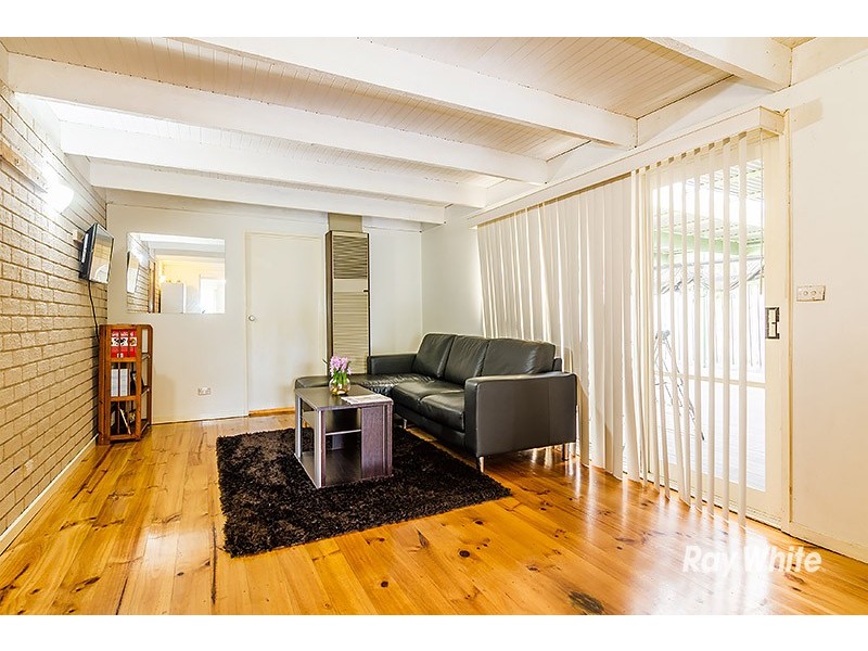 17 Arnold Street, Cranbourne VIC 3977