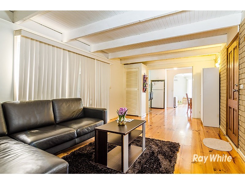 17 Arnold Street, Cranbourne VIC 3977