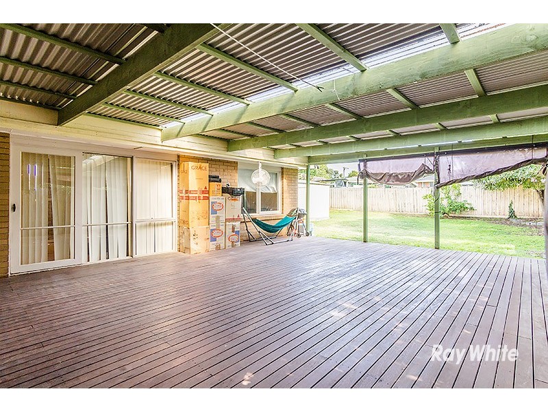 17 Arnold Street, Cranbourne VIC 3977