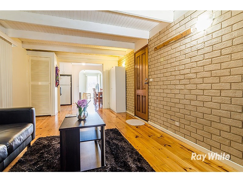 17 Arnold Street, Cranbourne VIC 3977