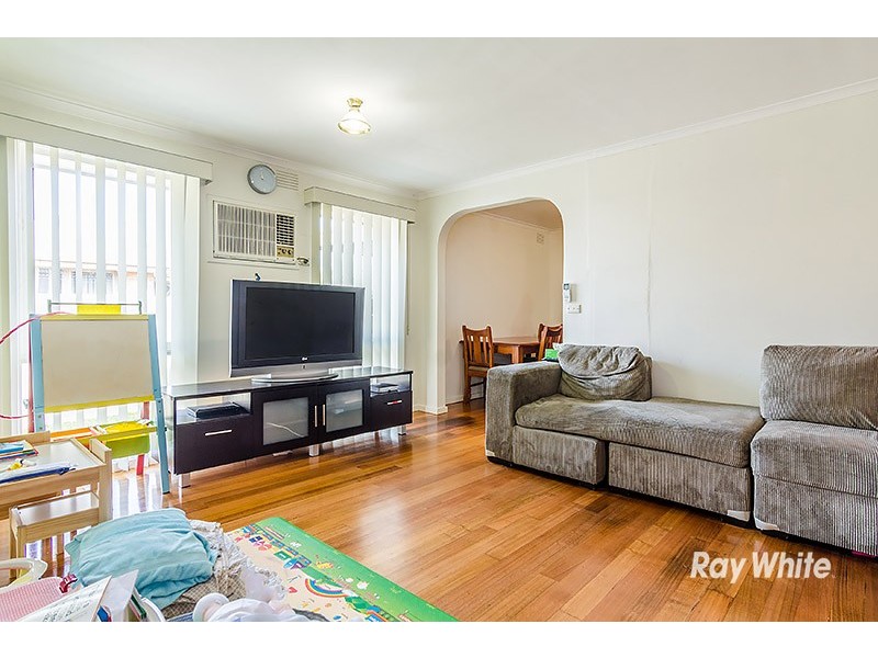 17 Arnold Street, Cranbourne VIC 3977