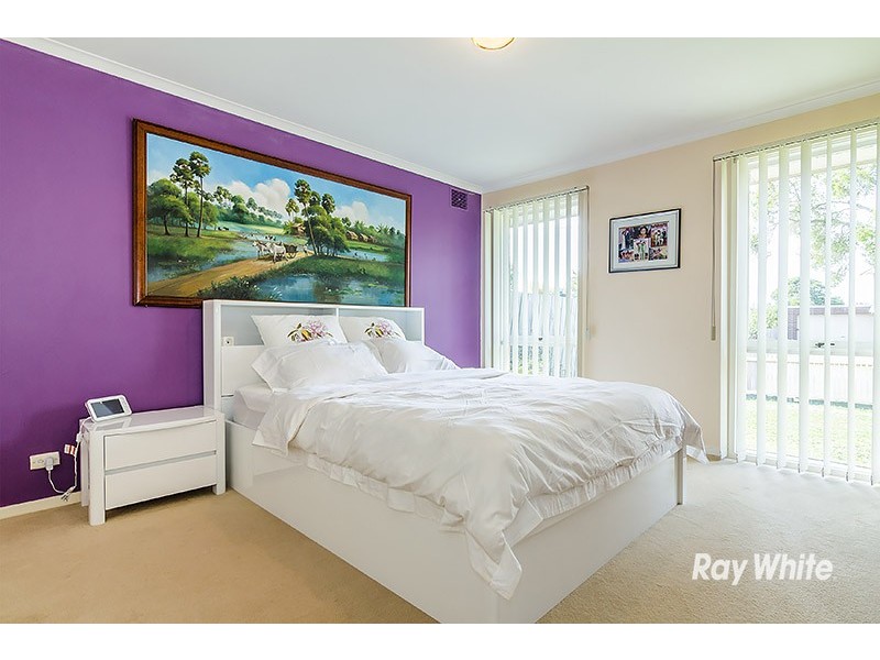 17 Arnold Street, Cranbourne VIC 3977