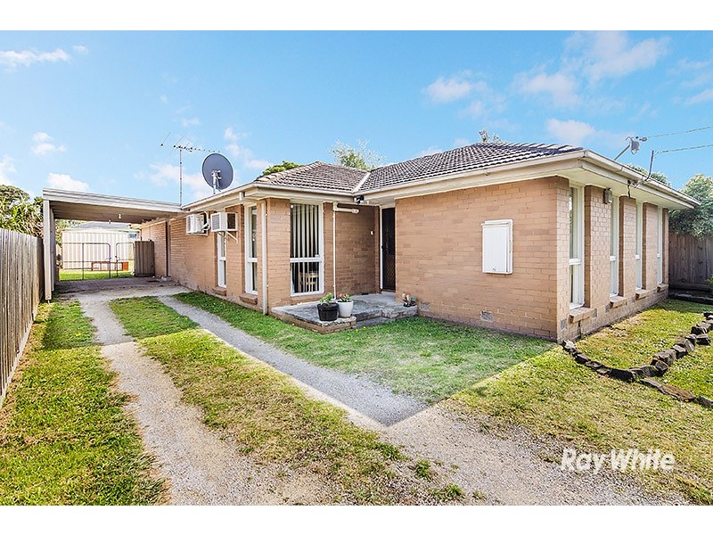 17 Arnold Street, Cranbourne VIC 3977