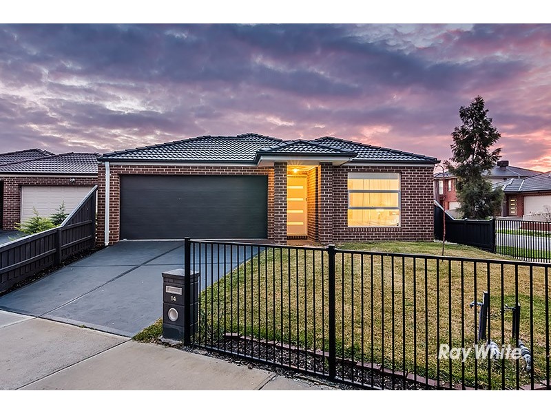 14 Ballymena Crescent, Cranbourne East VIC 3977