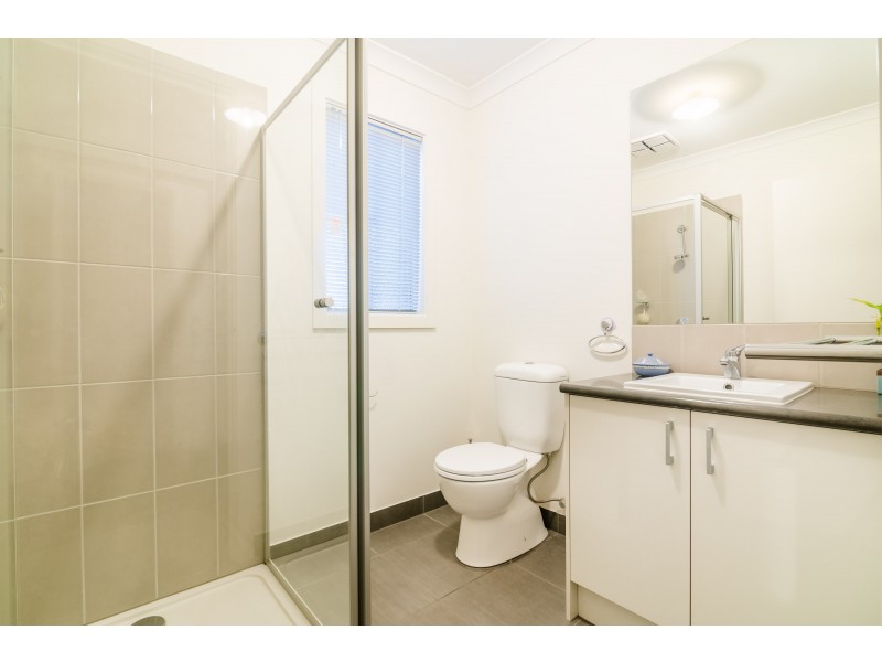 14 Ballymena Crescent, Cranbourne East VIC 3977