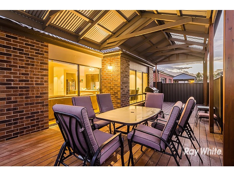 121 Selandra Boulevard, Clyde North VIC 3978