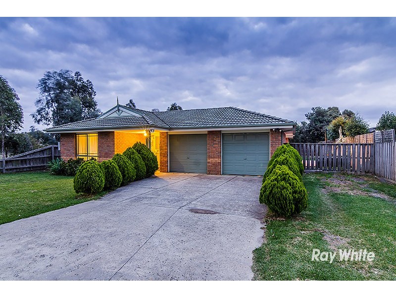 39 Genista Road, Cranbourne West VIC 3977