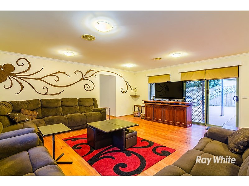 39 Genista Road, Cranbourne West VIC 3977