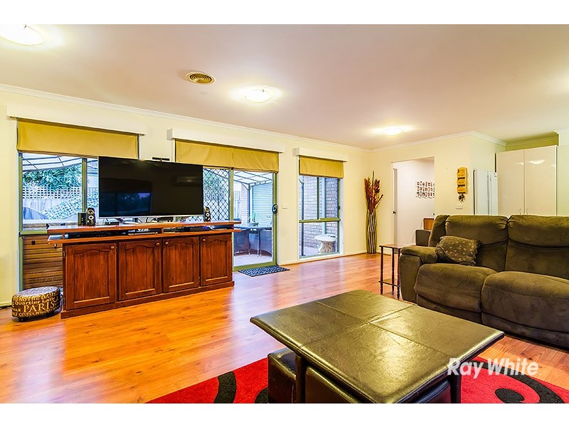 39 Genista Road, Cranbourne West VIC 3977