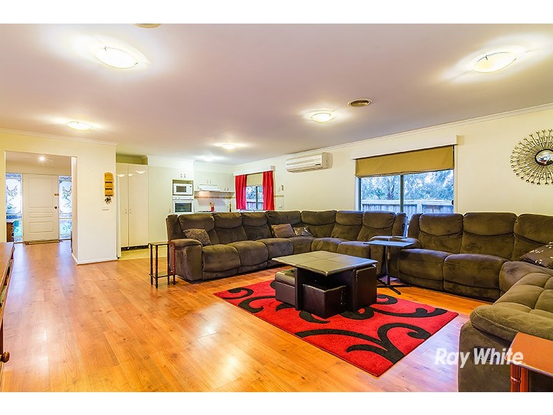 39 Genista Road, Cranbourne West VIC 3977