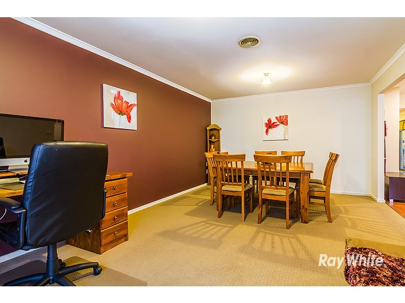 39 Genista Road, Cranbourne West VIC 3977