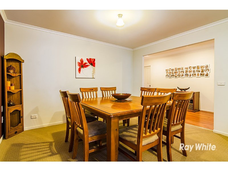 39 Genista Road, Cranbourne West VIC 3977