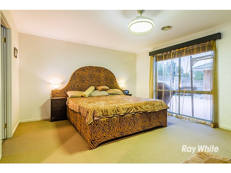 39 Genista Road, Cranbourne West VIC 3977