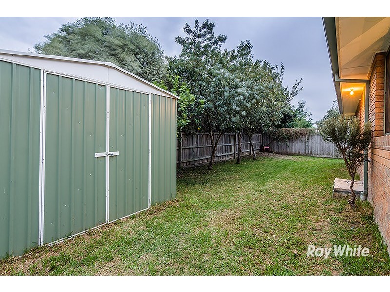 39 Genista Road, Cranbourne West VIC 3977