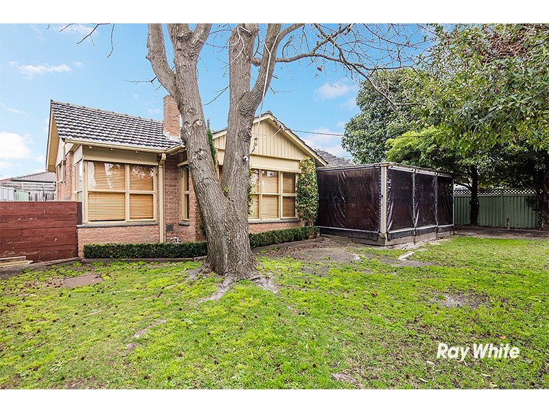42 Pound Road, Hampton Park VIC 3976