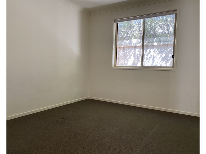 13 Rankin Close, Lynbrook VIC 3975