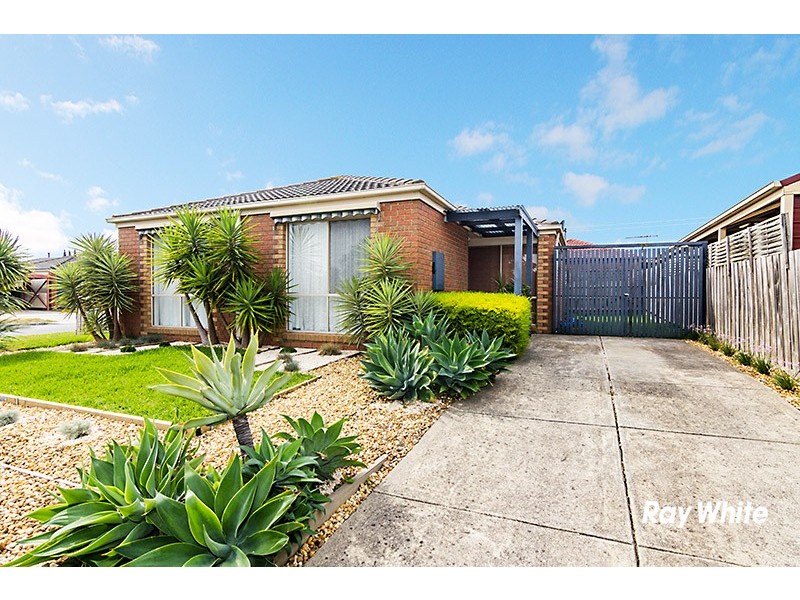 1 Rimes Court, Cranbourne West VIC 3977