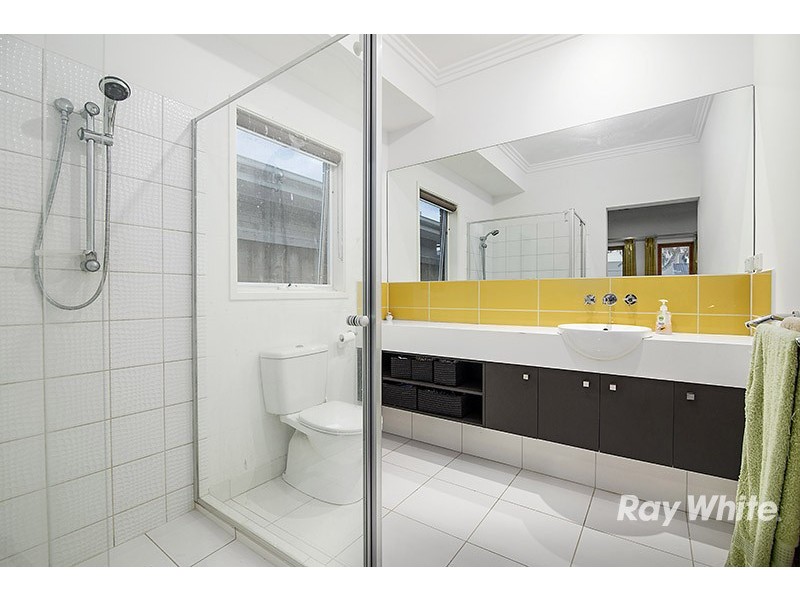 16 Nature Circuit, Cranbourne North VIC 3977