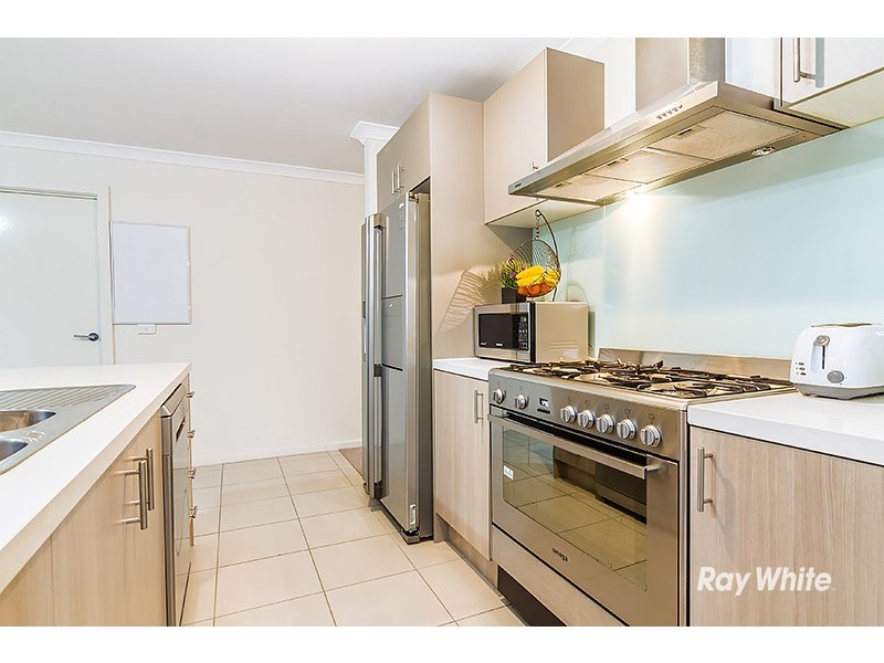 12 Morphetville Street, Clyde North VIC 3978