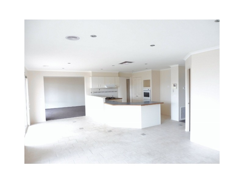 7 Pendle Close, Narre Warren South VIC 3805