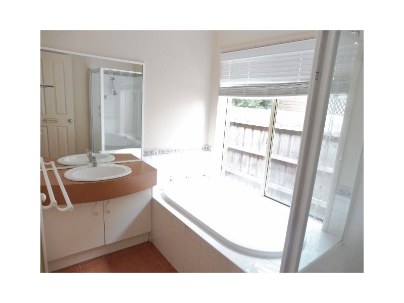 7 Pendle Close, Narre Warren South VIC 3805