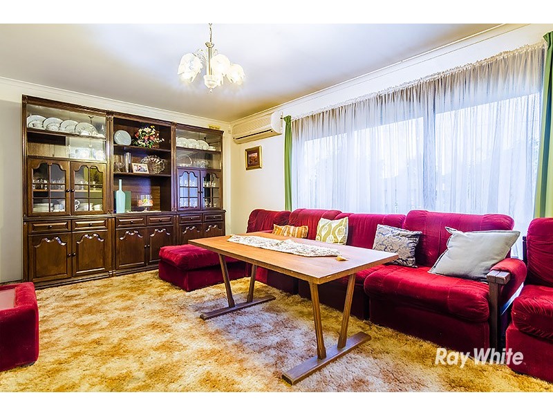 36 Thomas Crescent, Cranbourne VIC 3977