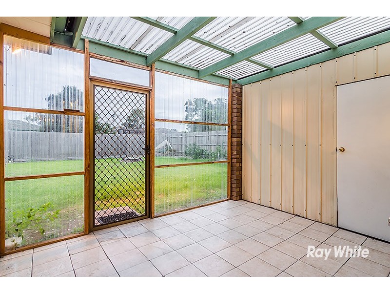 36 Thomas Crescent, Cranbourne VIC 3977