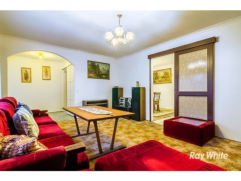 36 Thomas Crescent, Cranbourne VIC 3977