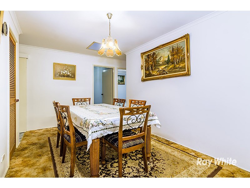 36 Thomas Crescent, Cranbourne VIC 3977