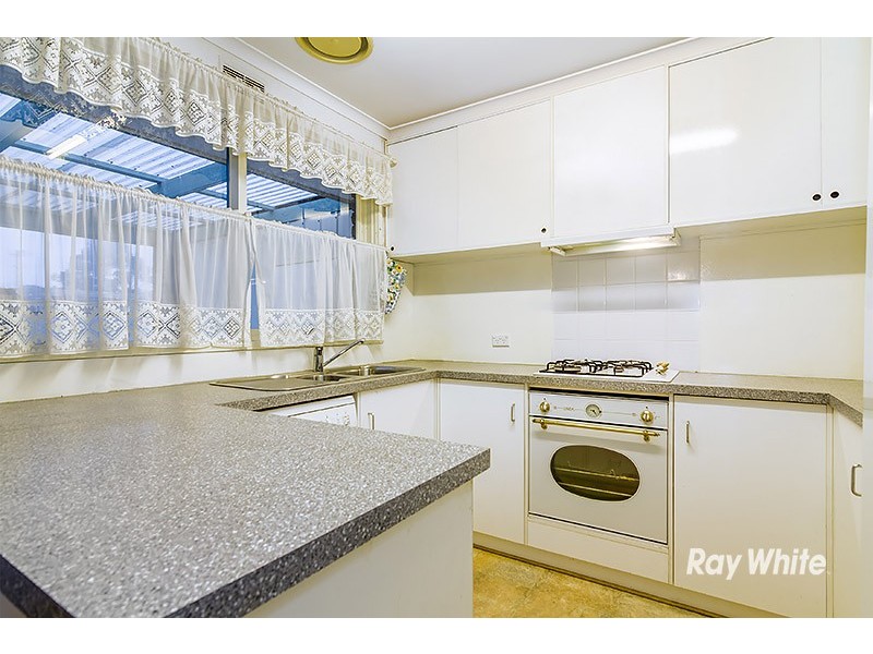 36 Thomas Crescent, Cranbourne VIC 3977