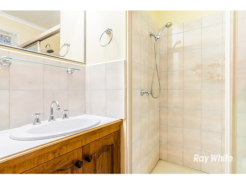 4 Oregon Court, Cranbourne North VIC 3977