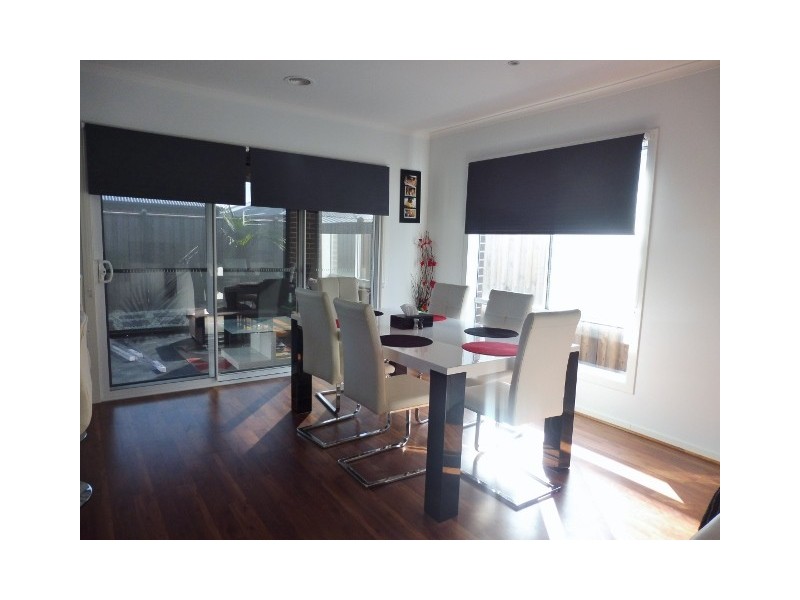 59 Linden Tree Way, Cranbourne North VIC 3977