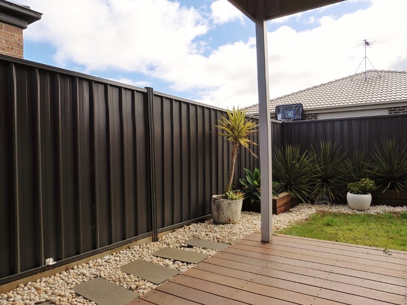 10 Bacchus Road, Cranbourne West VIC 3977