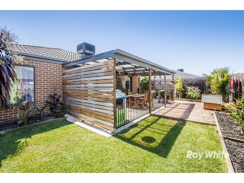 26 Naas Road, Clyde North VIC 3978