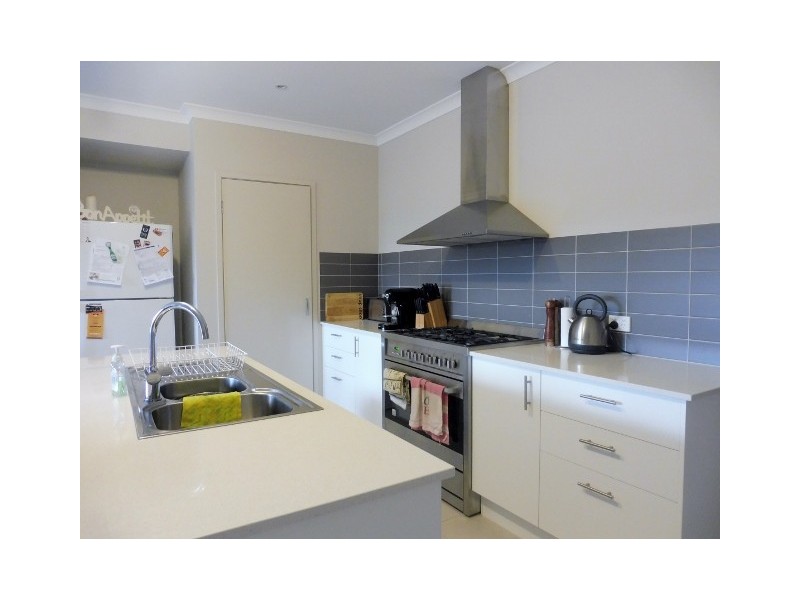 20 Dream Avenue, Clyde North VIC 3978