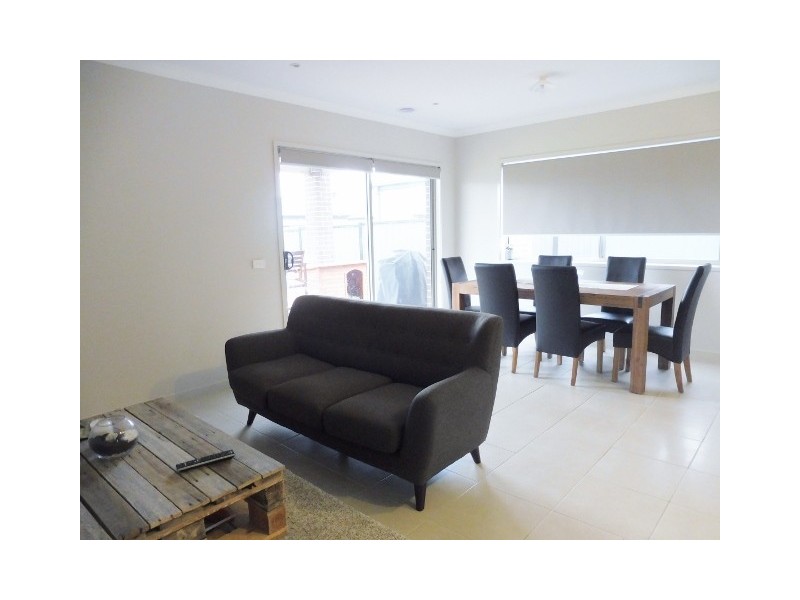 20 Dream Avenue, Clyde North VIC 3978