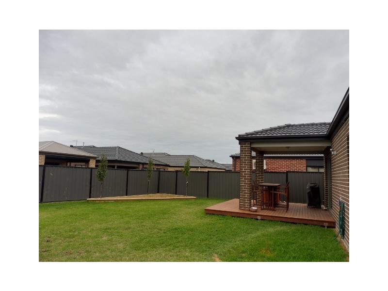 20 Dream Avenue, Clyde North VIC 3978