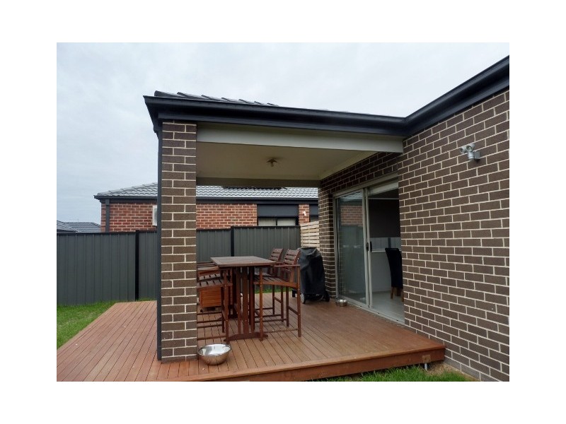 20 Dream Avenue, Clyde North VIC 3978