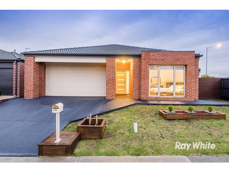 154 Boland Drive, Lyndhurst VIC 3975