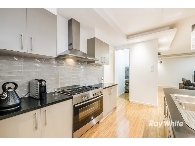 154 Boland Drive, Lyndhurst VIC 3975