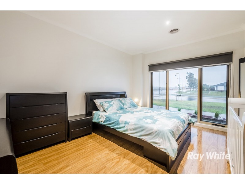154 Boland Drive, Lyndhurst VIC 3975