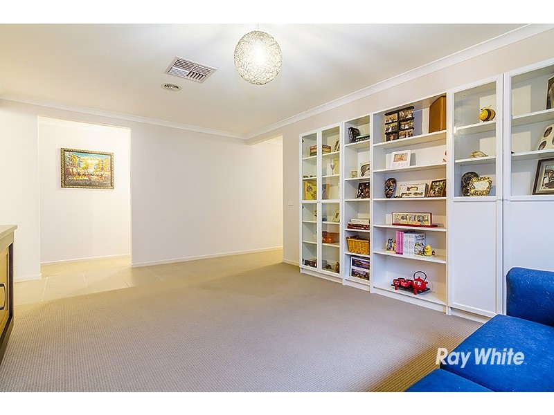 2 Sawgrass Way, Cranbourne West VIC 3977