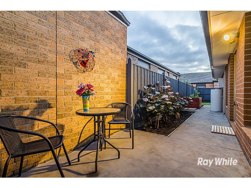 2 Sawgrass Way, Cranbourne West VIC 3977